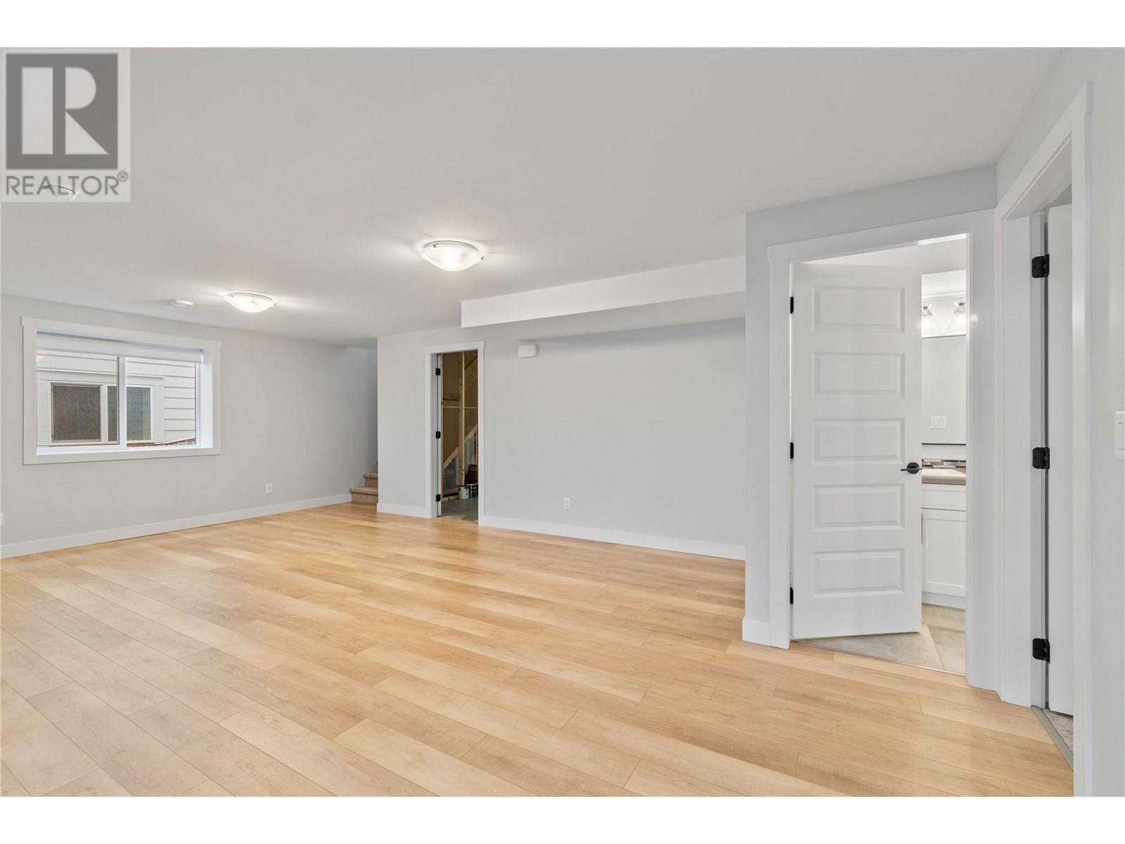 Photo 62 of 1840 10 Street Sw Unit 7, Salmon Arm BC