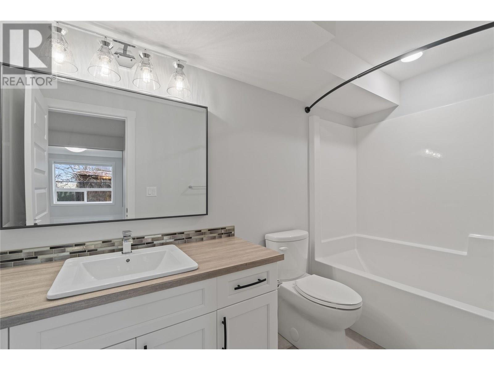 Photo 68 of 1840 10 Street Sw Unit 7, Salmon Arm BC