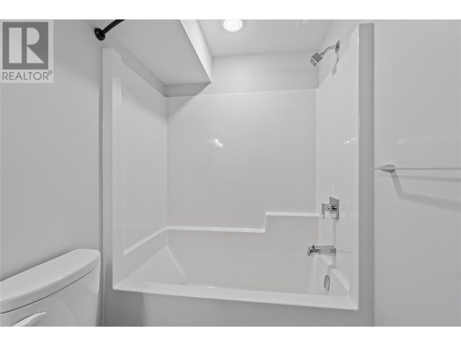 Photo 69 of 1840 10 Street Sw Unit 7, Salmon Arm BC