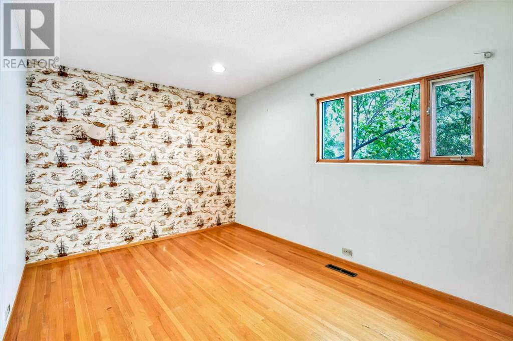 Single Family House Bungalow for Sale in  Mayland Drive NE Mayland Heights Calgary 