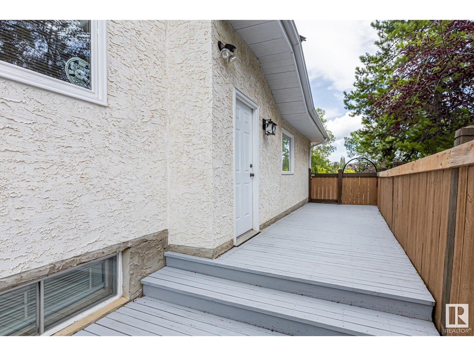 Photo 48 of 322 Burton Rd Nw, Edmonton AB