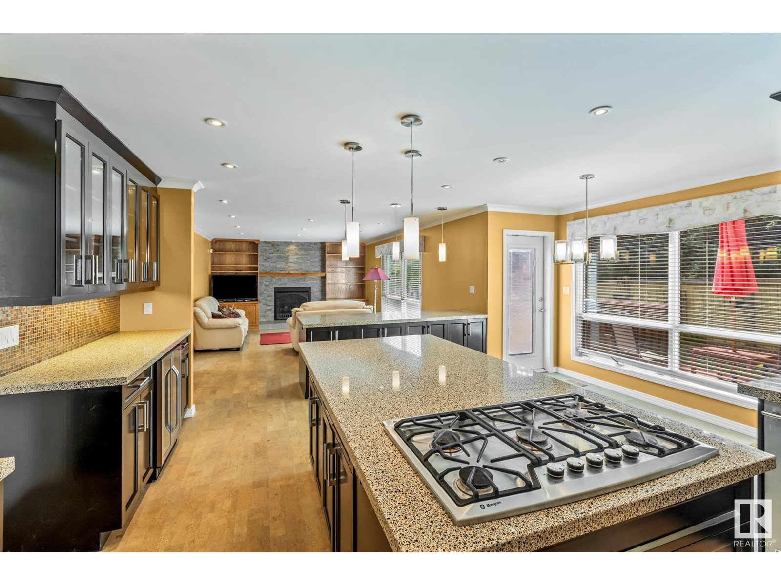 Photo 12 of 322 Burton Rd Nw, Edmonton AB