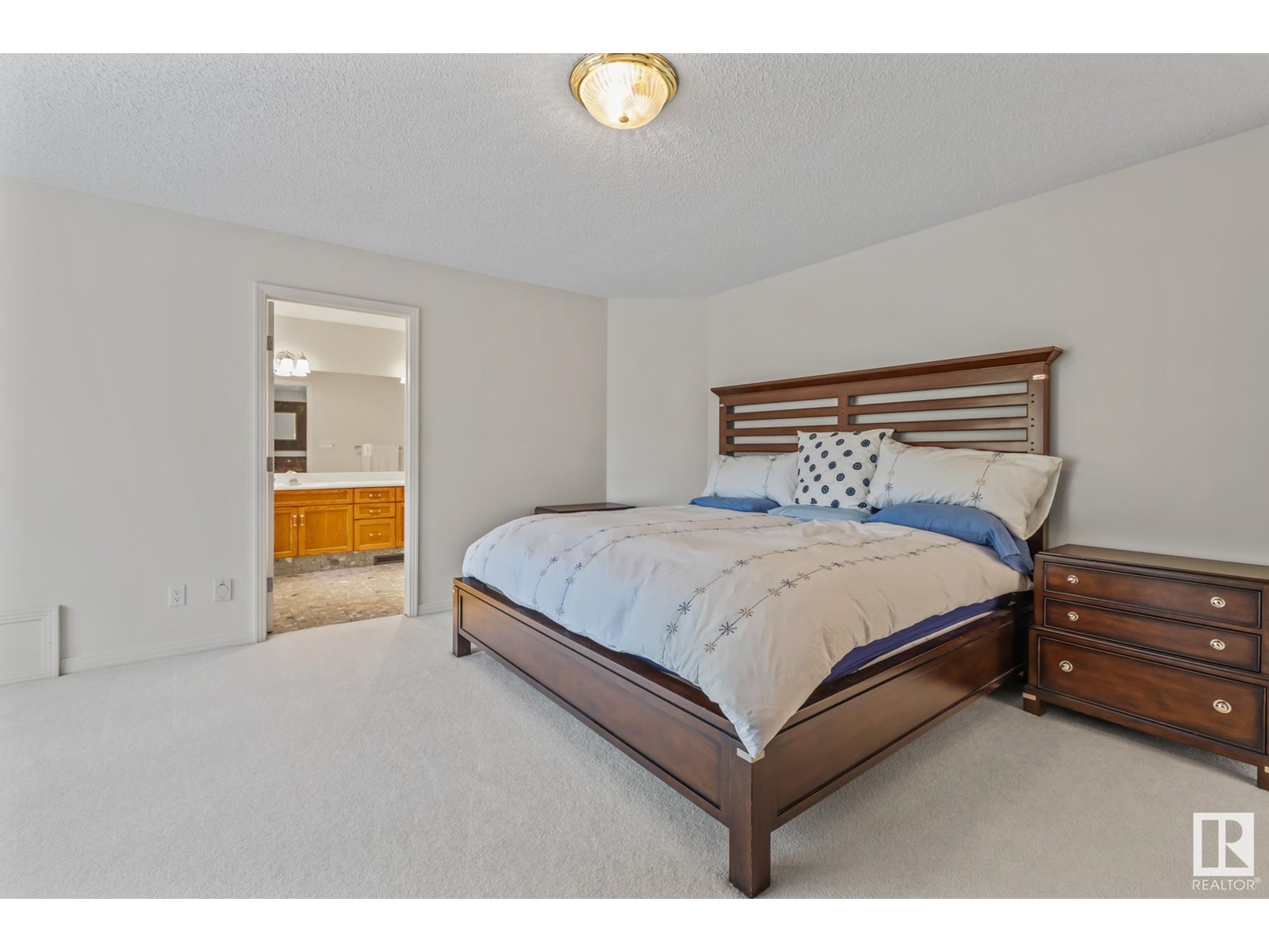 Photo 31 of 322 Burton Rd Nw, Edmonton AB
