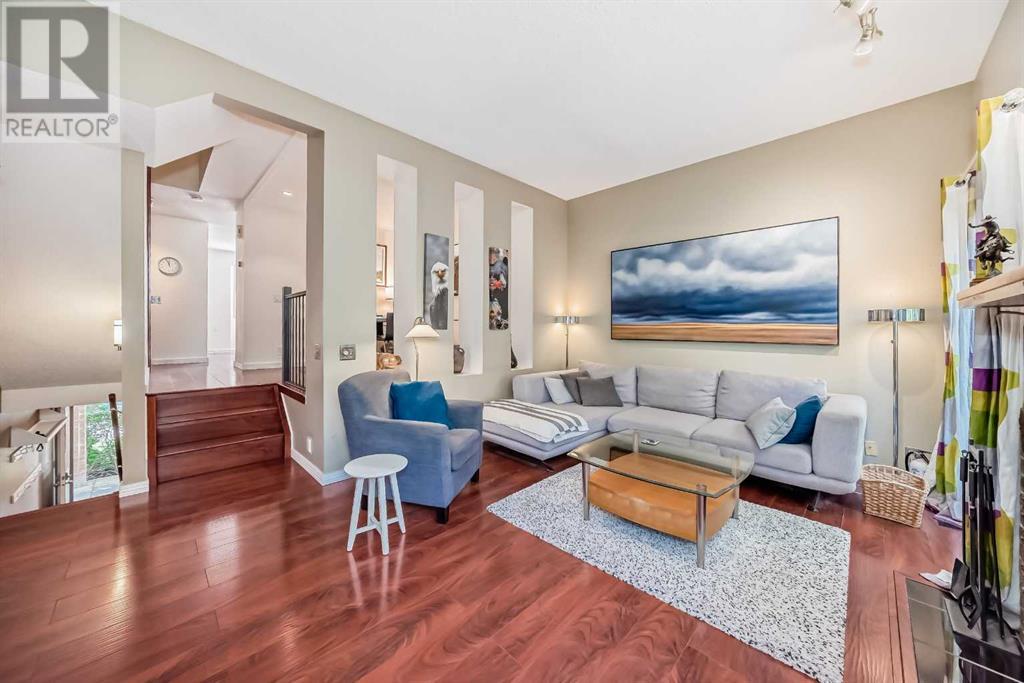 Single Family House 4 Level for Sale in  Point Mckay Grove NW Point McKay Calgary 