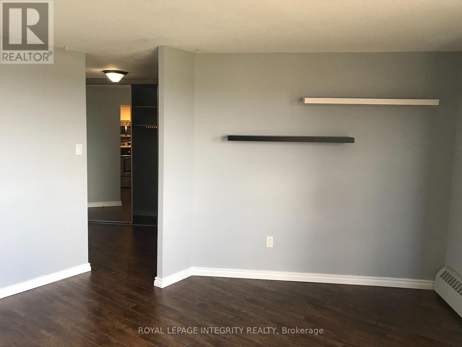 Photo 14 of 815 20 Chesterton Drive, Ottawa ON
