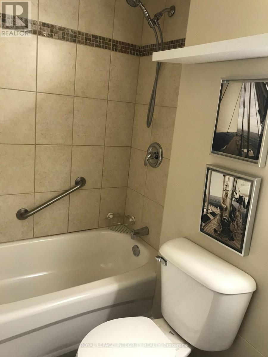 Photo 19 of 815 20 Chesterton Drive, Ottawa ON