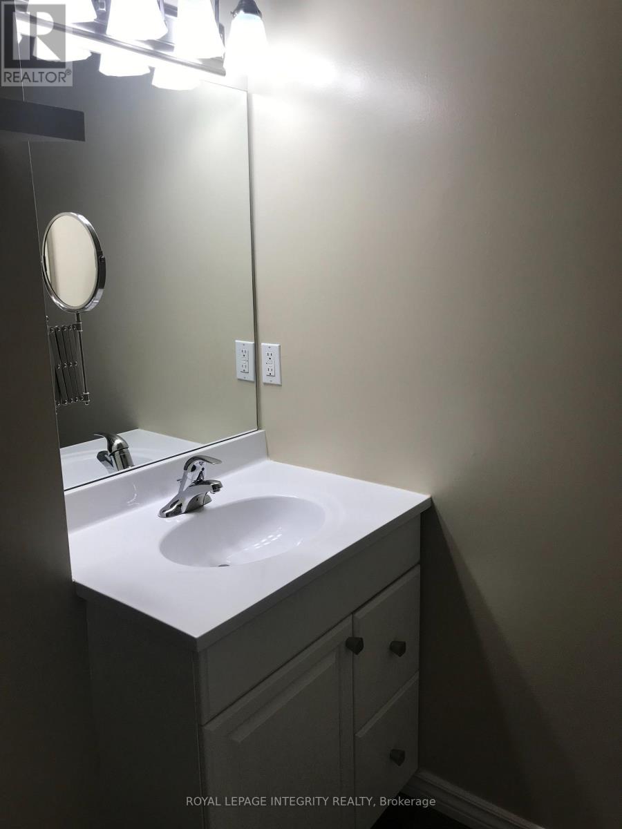 Photo 20 of 815 20 Chesterton Drive, Ottawa ON