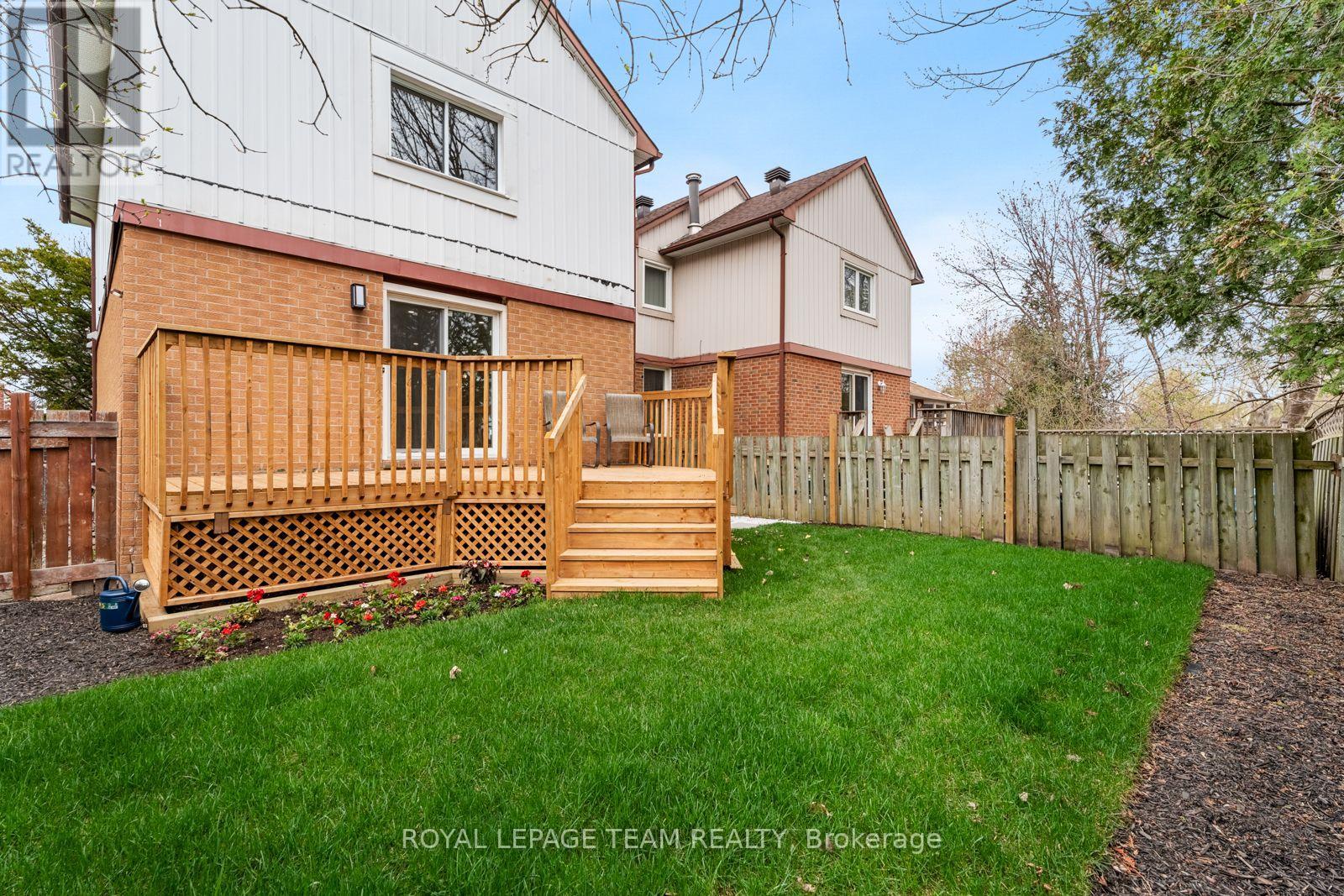 Photo 7 of 54 Greenboro Crescent, Ottawa ON