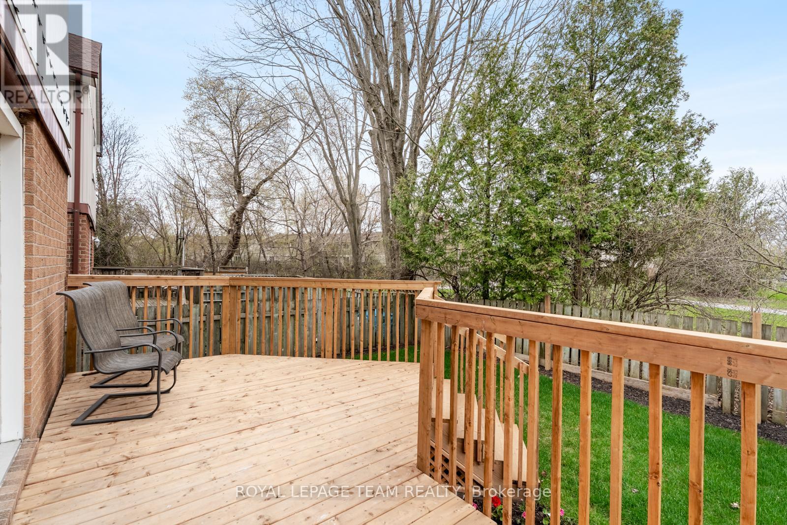 Photo 24 of 54 Greenboro Crescent, Ottawa ON