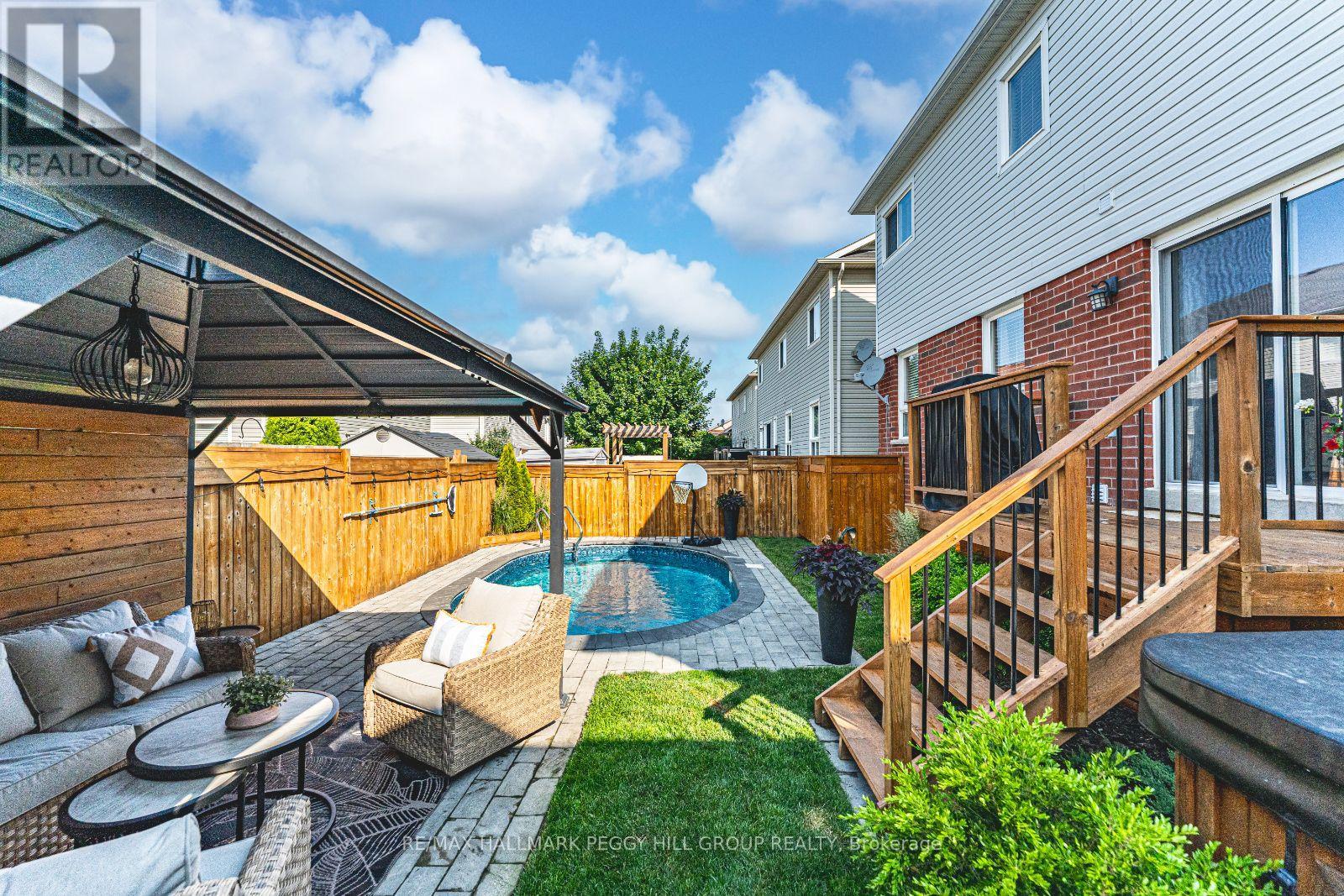 Photo 22 of 14 Regina Road, Barrie ON