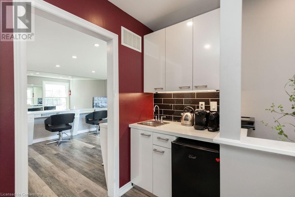 Photo 15 of 664 Upper James Street, Hamilton ON