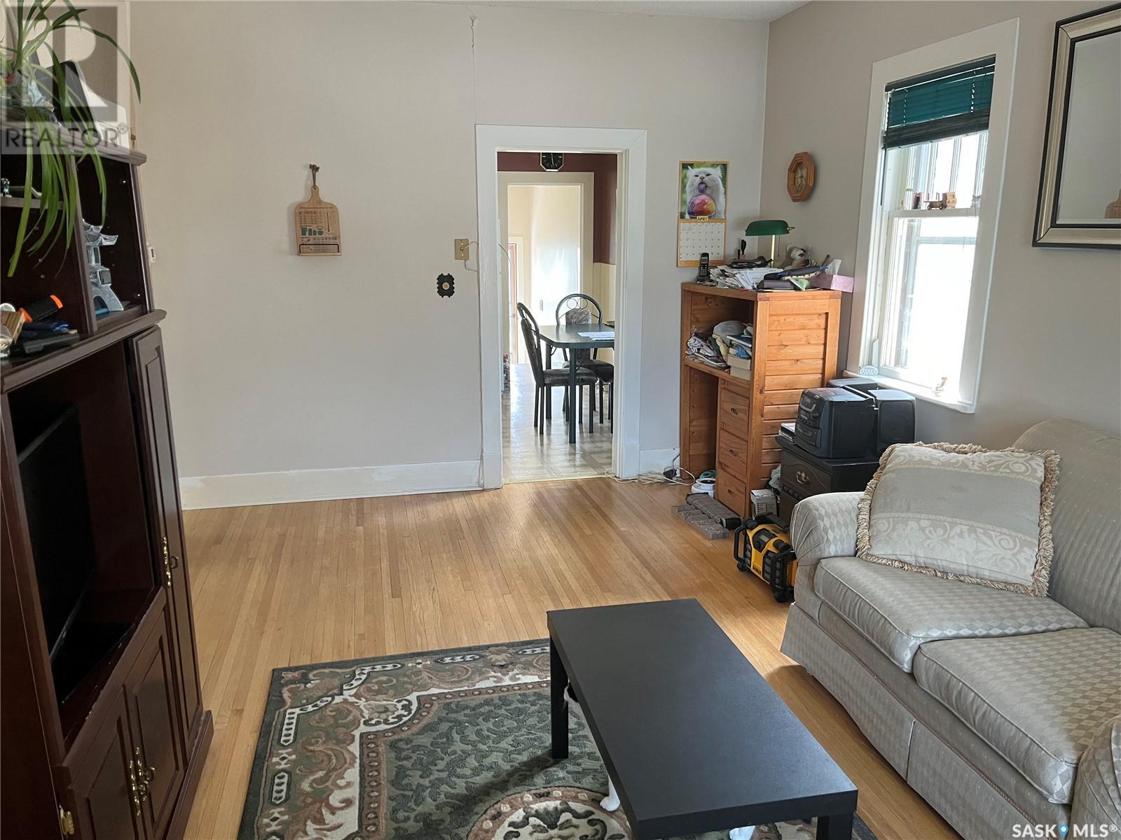 Photo 6 of 1931 Reynolds Street, Regina SK