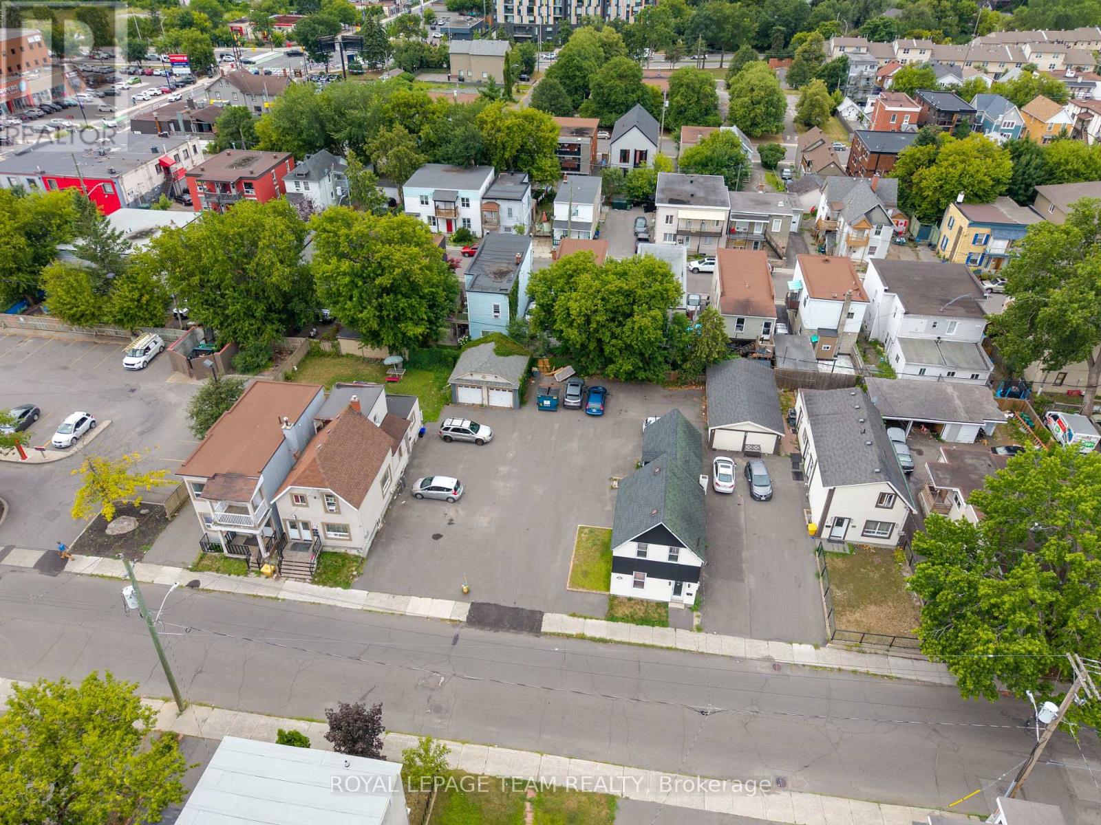Photo 5 of 250 Hannah Street, Ottawa ON