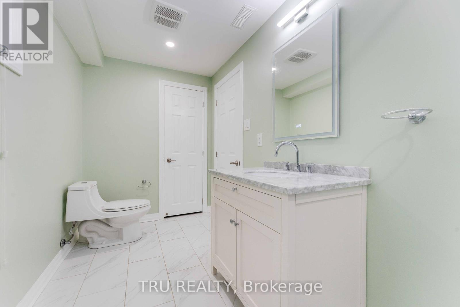 Photo 46 of 352 Meadowbreeze Drive, Ottawa ON