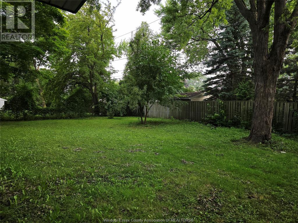Photo 17 of 2865 Curry, Windsor ON