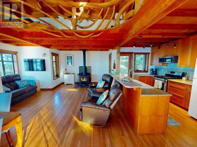 1147 SUNSET TRAIL, Savary Island