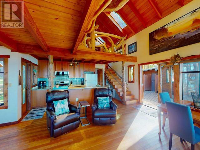 1147 SUNSET TRAIL, Savary Island
