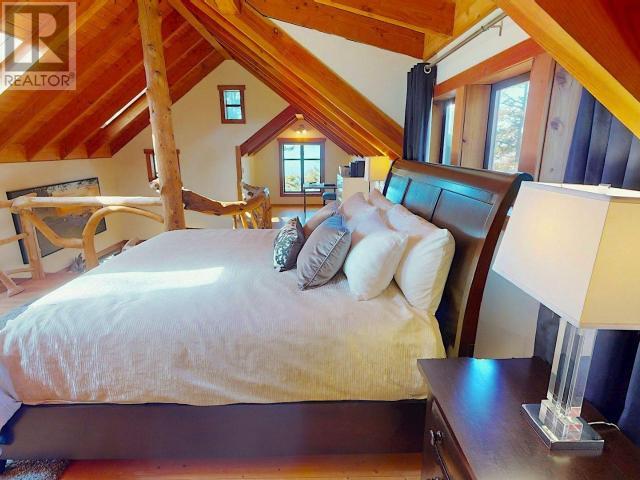 1147 SUNSET TRAIL, Savary Island