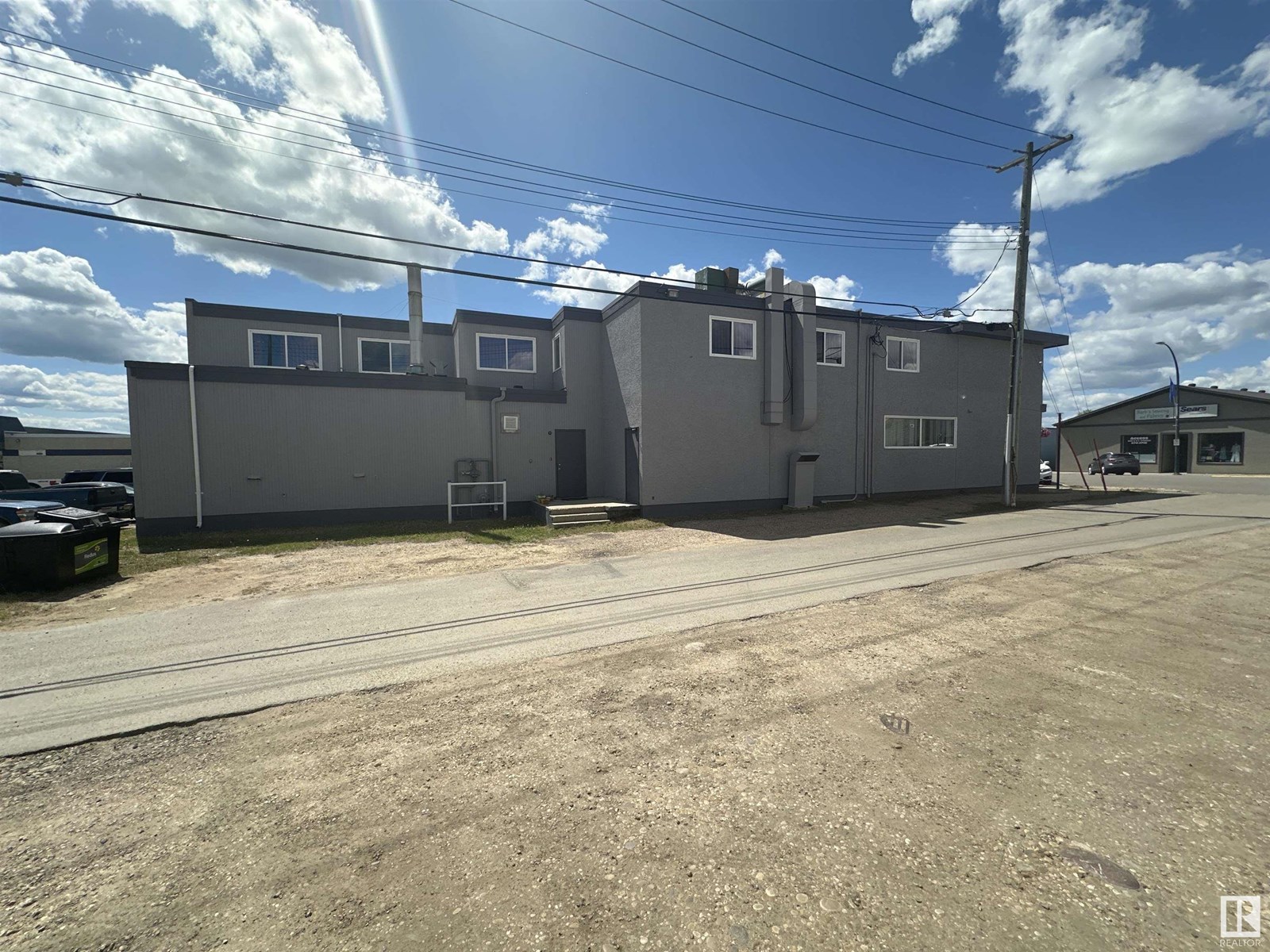 Photo 7 of 5011 50 St, Barrhead AB
