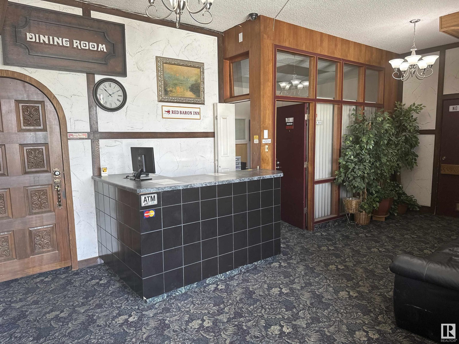 Photo 6 of 5011 50 St, Barrhead AB