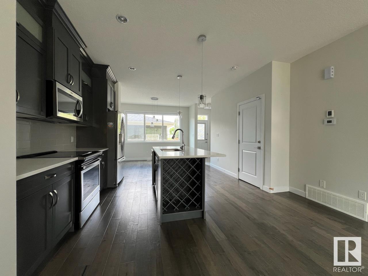 Photo 14 of 10574 62 Av Nw, Edmonton AB