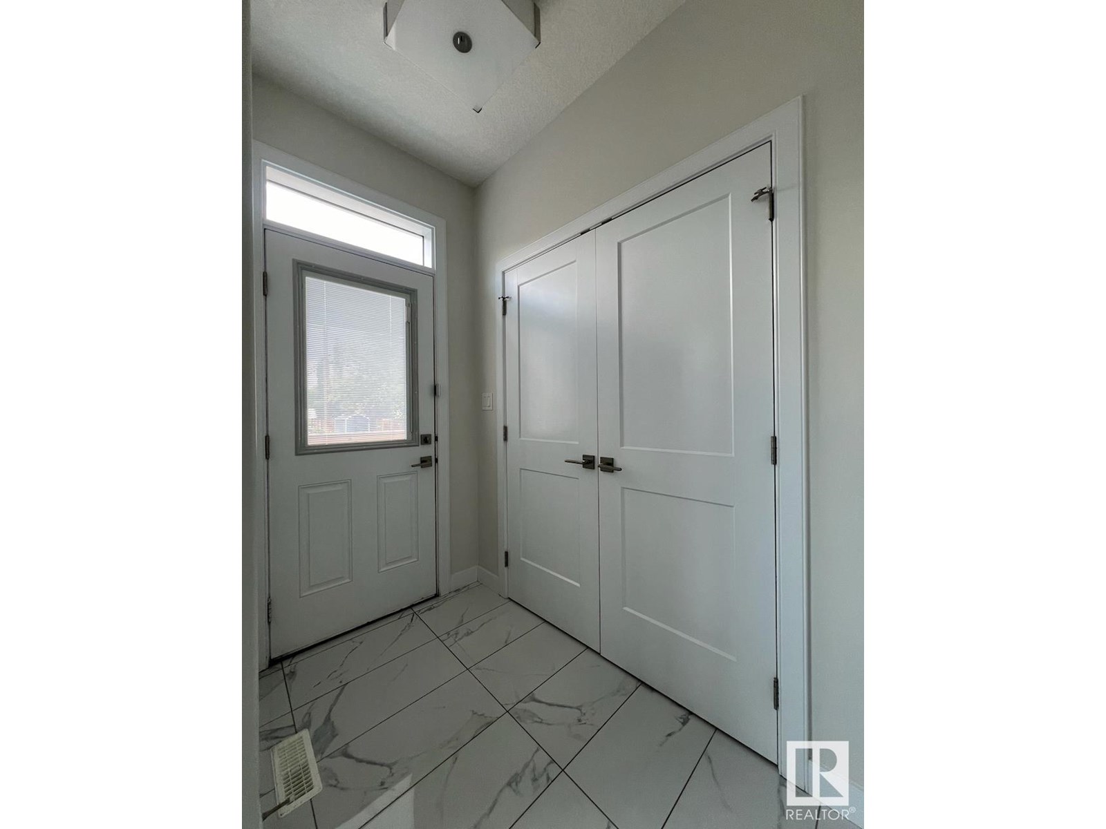 Photo 22 of 10574 62 Av Nw, Edmonton AB