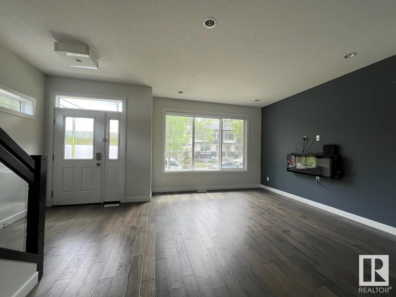 Photo 16 of 10574 62 Av Nw, Edmonton AB