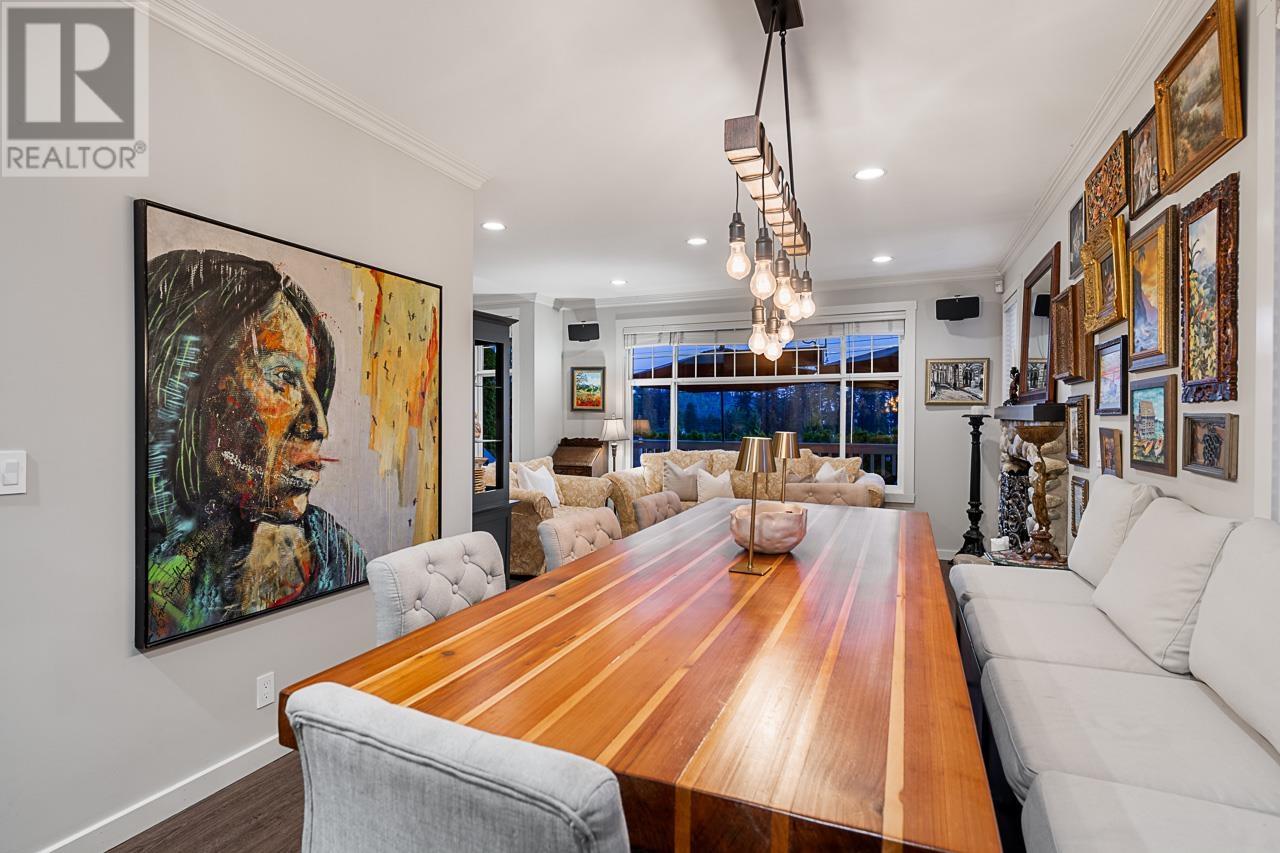 1075 ESPLANADE AVENUE, West Vancouver