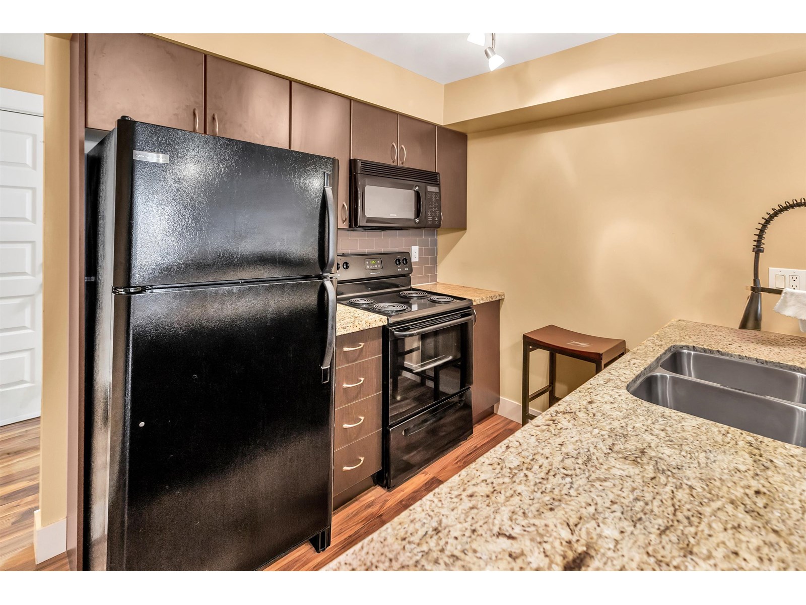 Photo 10 of 209 2515 Park Drive, Abbotsford BC