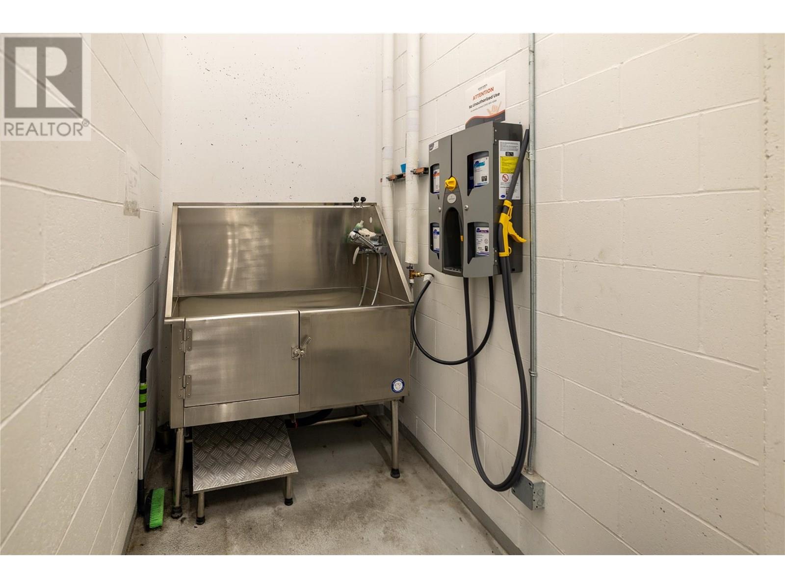 #1408 1588 ELLIS STREET - Image 32