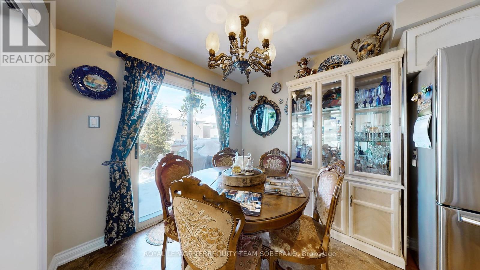Photo 12 of 90 Vanguard Road, Vaughan ON