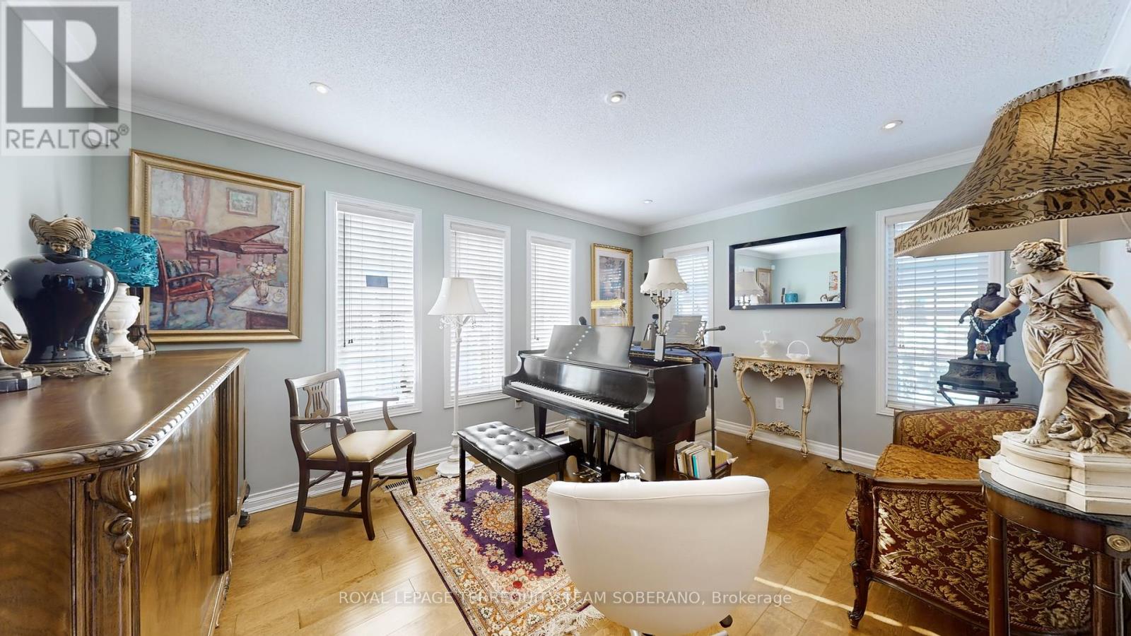 Photo 14 of 90 Vanguard Road, Vaughan ON