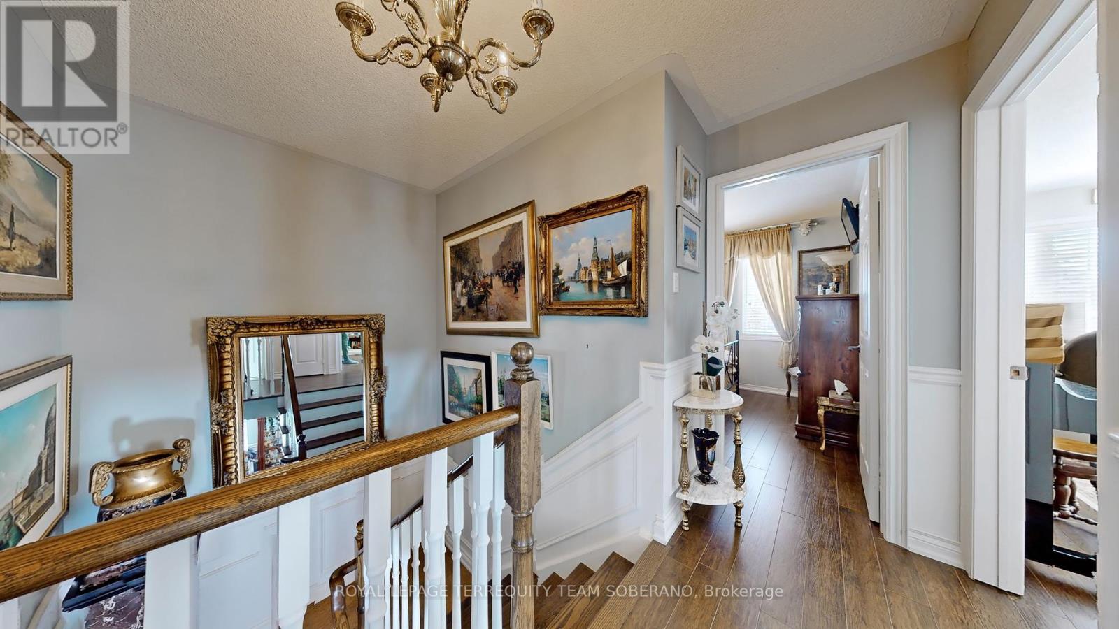 Photo 18 of 90 Vanguard Road, Vaughan ON