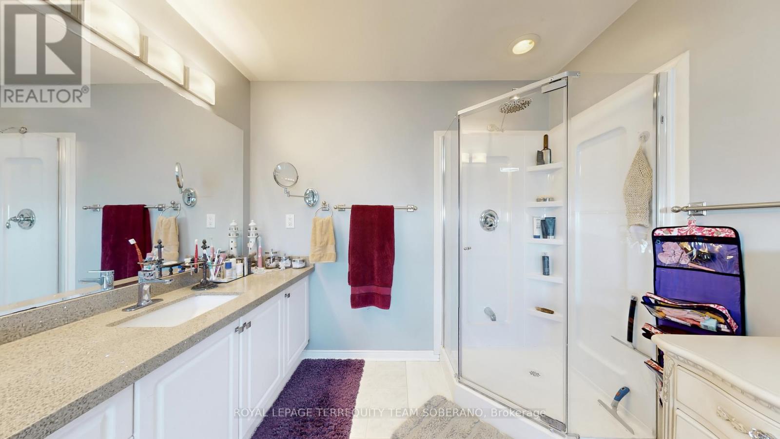 Photo 22 of 90 Vanguard Road, Vaughan ON