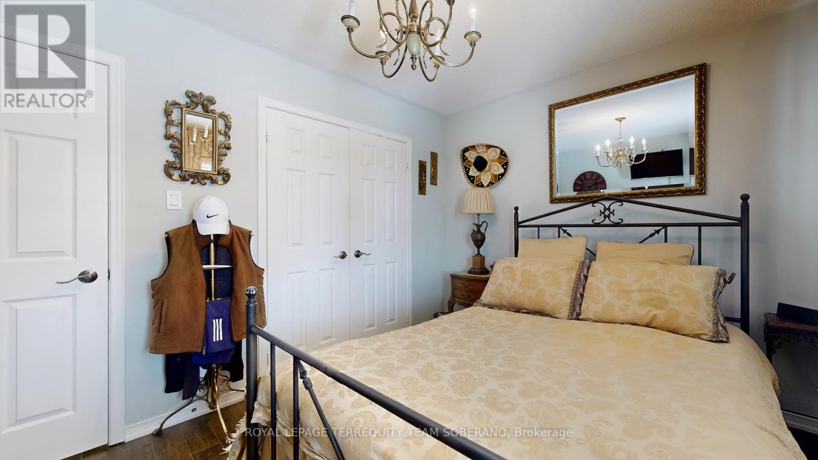 Photo 24 of 90 Vanguard Road, Vaughan ON