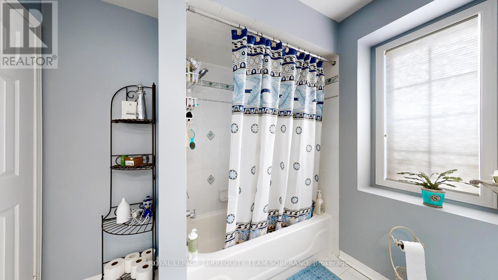 Photo 28 of 90 Vanguard Road, Vaughan ON