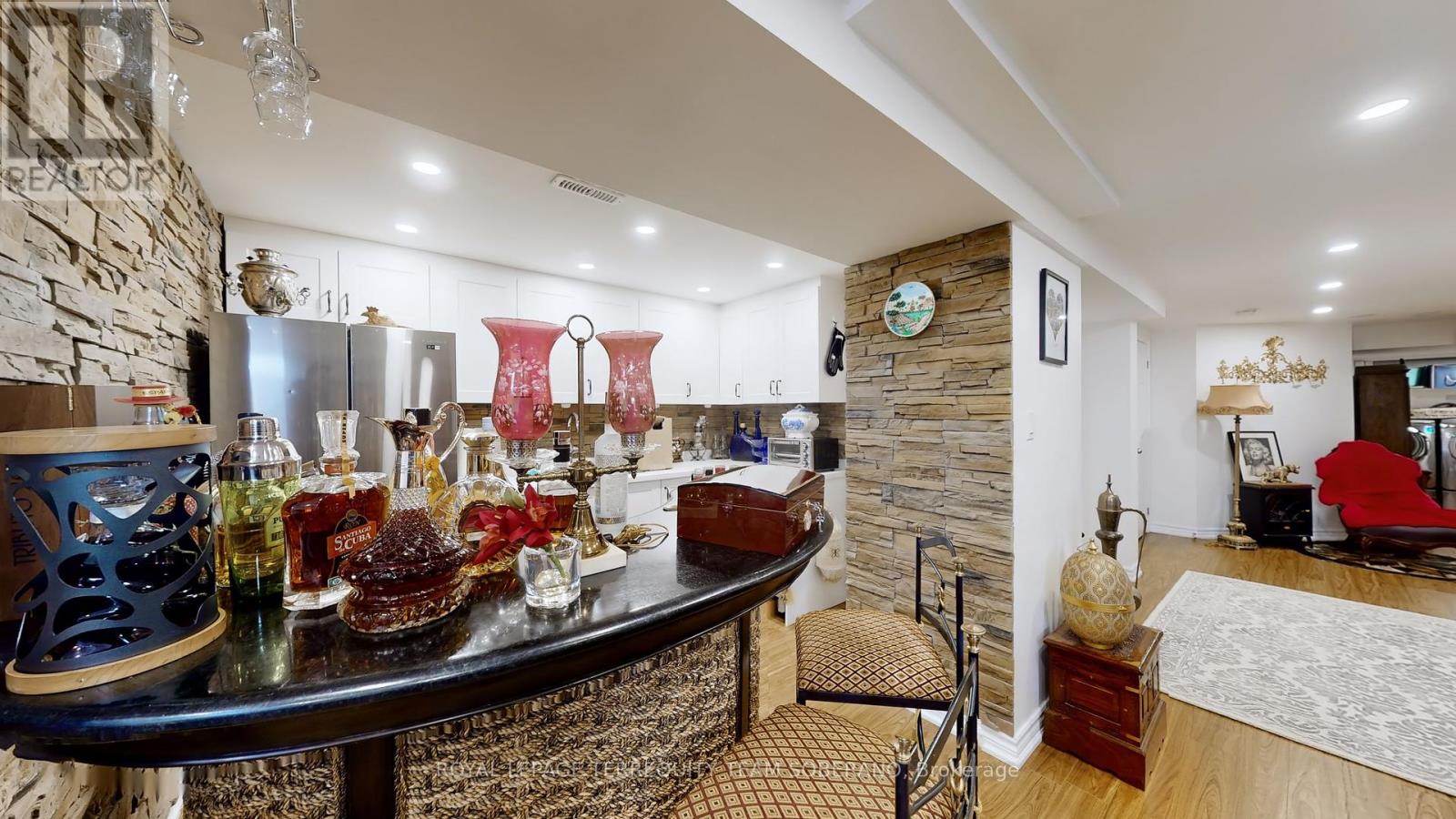 Photo 32 of 90 Vanguard Road, Vaughan ON