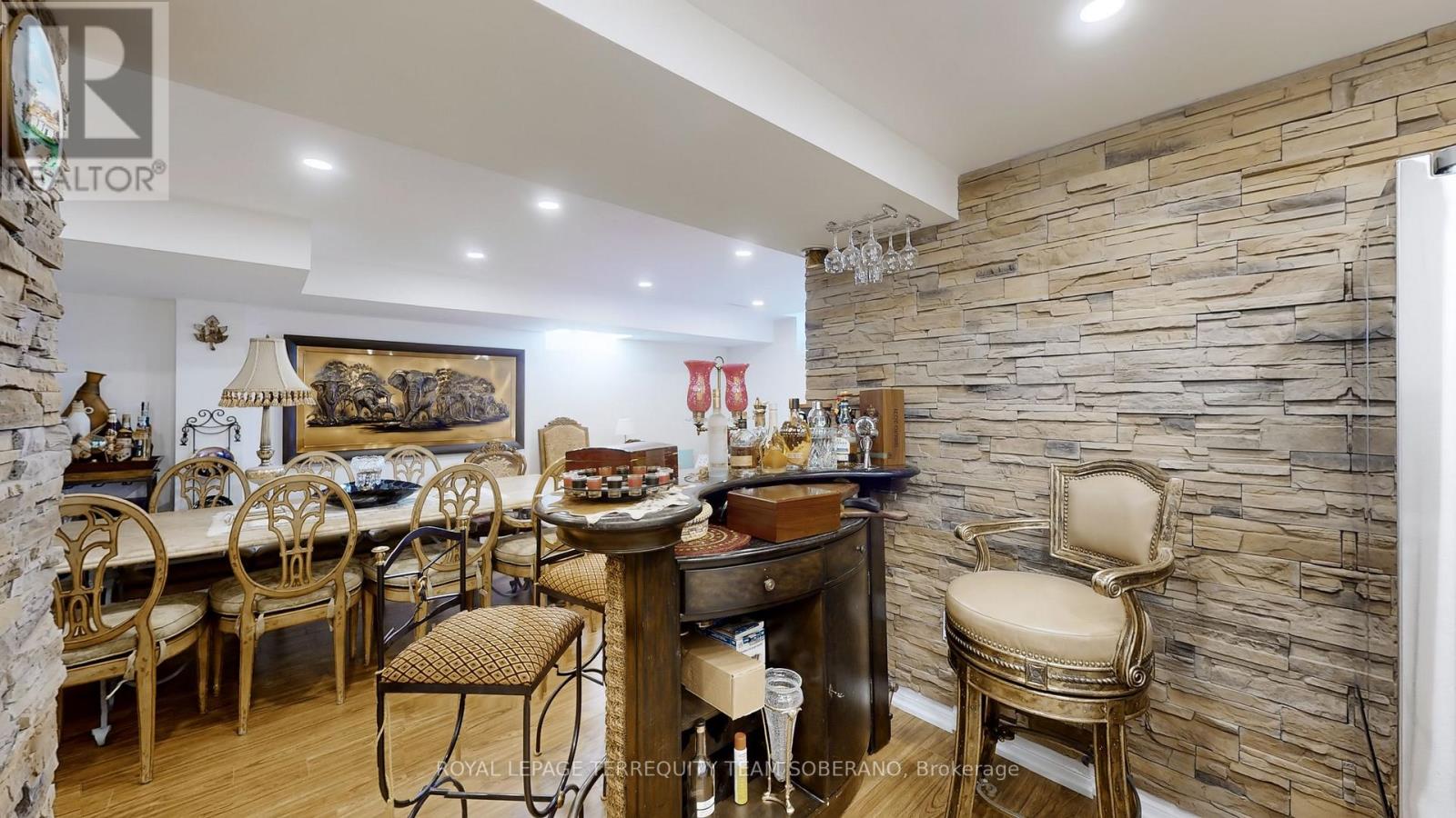 Photo 34 of 90 Vanguard Road, Vaughan ON