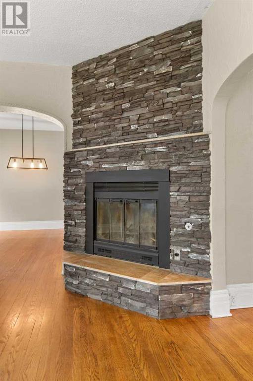Photo 11 of 118 2 Street Sw, Medicine Hat AB