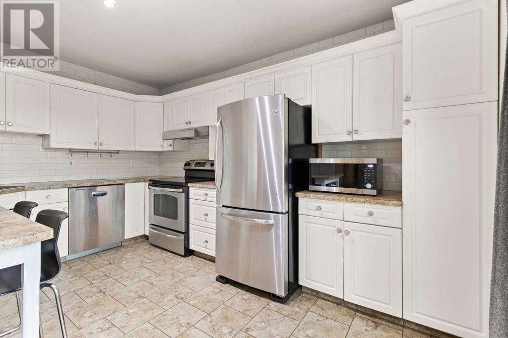 Photo 19 of 118 2 Street Sw, Medicine Hat AB