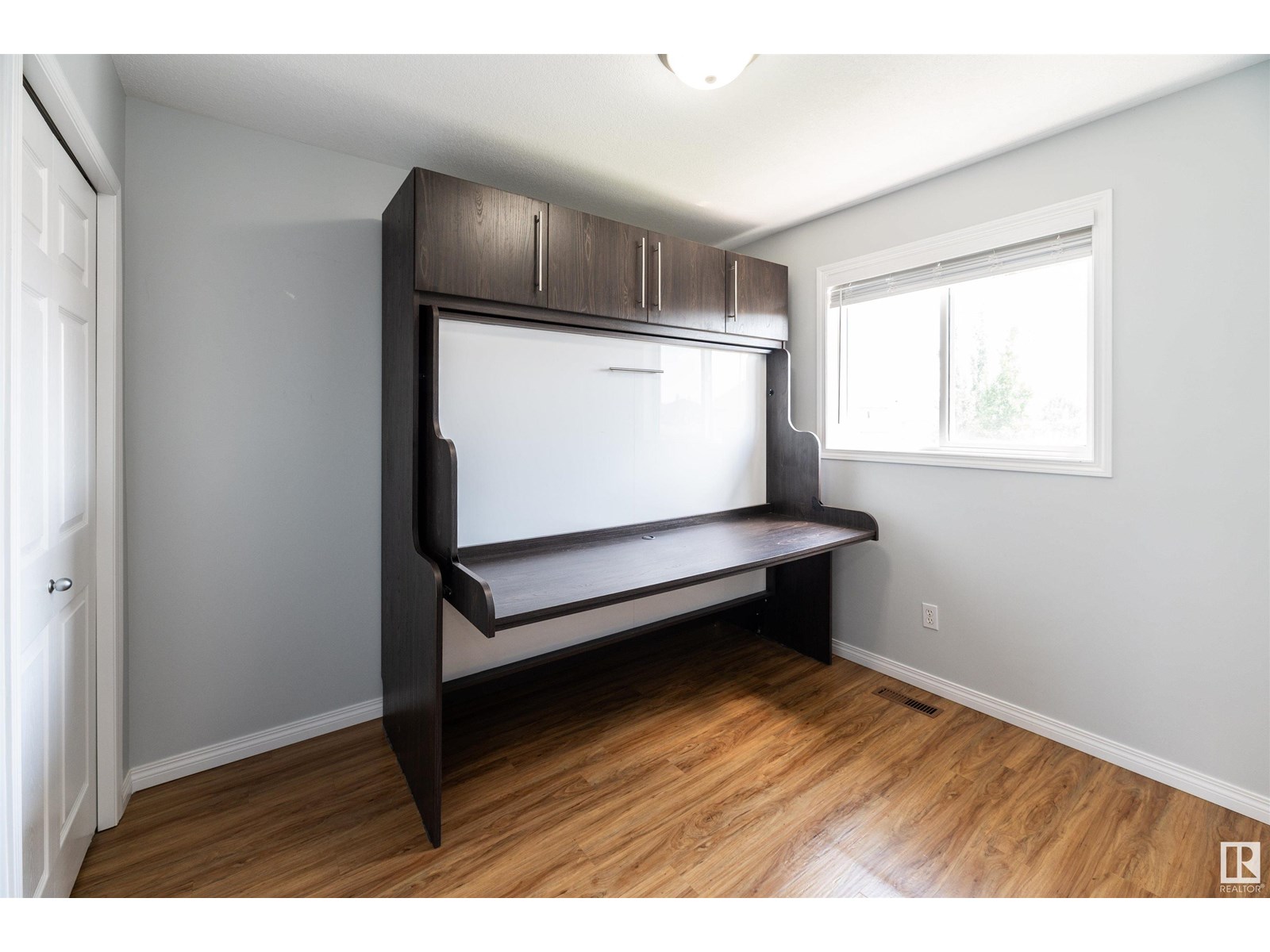 Photo 14 of 3729 138 A Av Nw, Edmonton AB