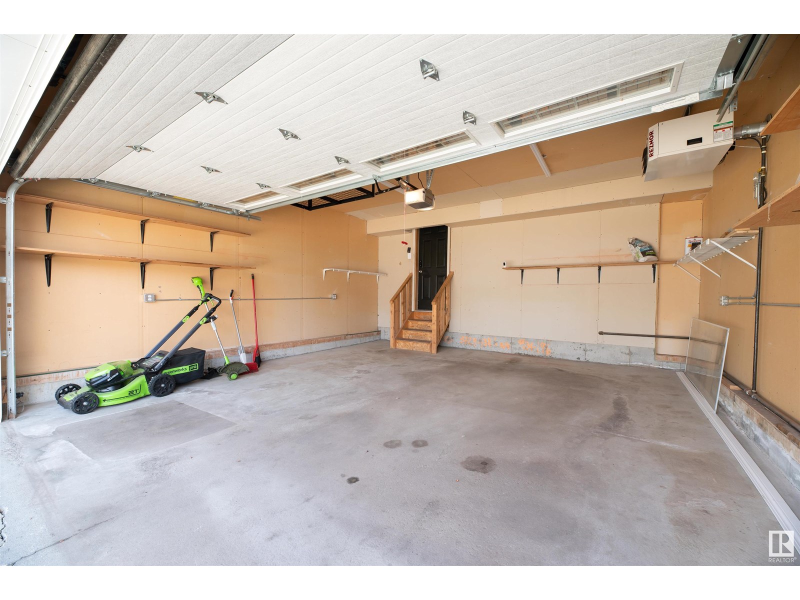 Photo 23 of 3729 138 A Av Nw, Edmonton AB