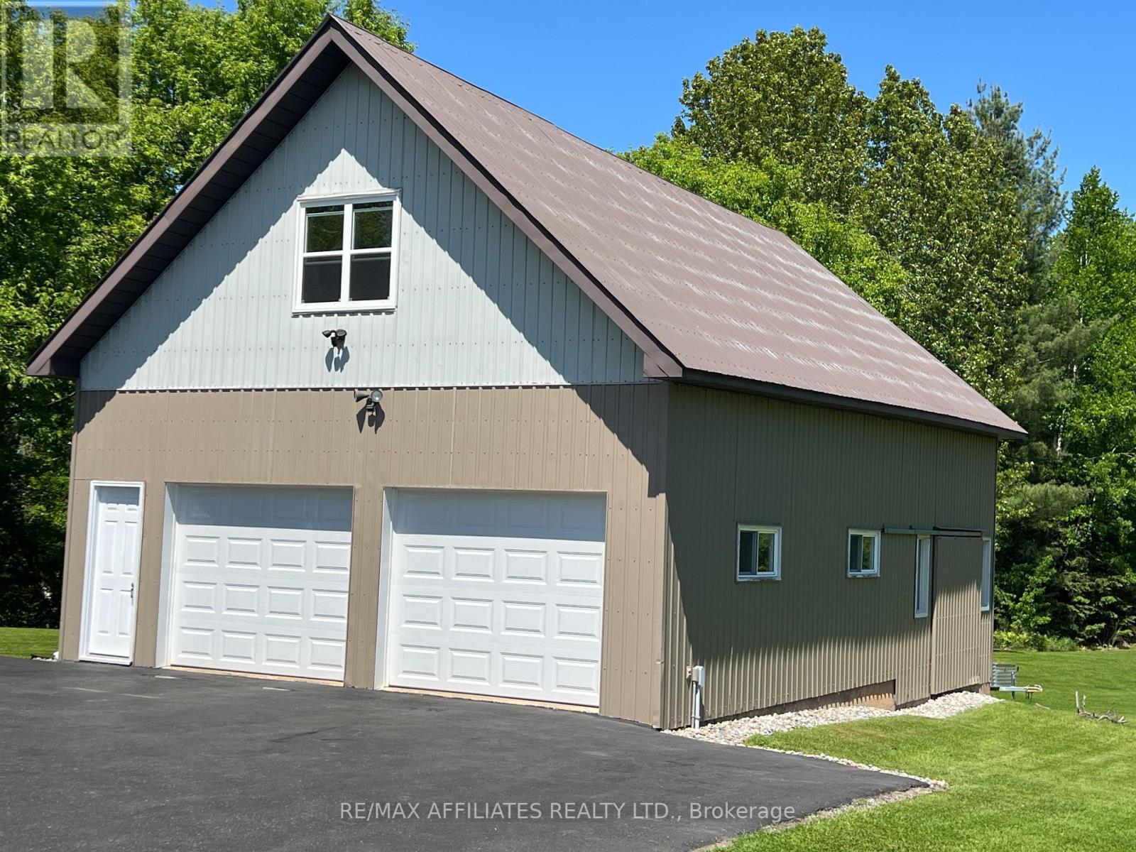 Photo 2 of 157 Perth Street, Rideau Lakes ON