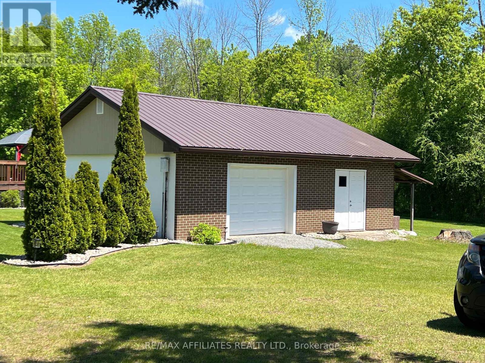 Photo 3 of 157 Perth Street, Rideau Lakes ON