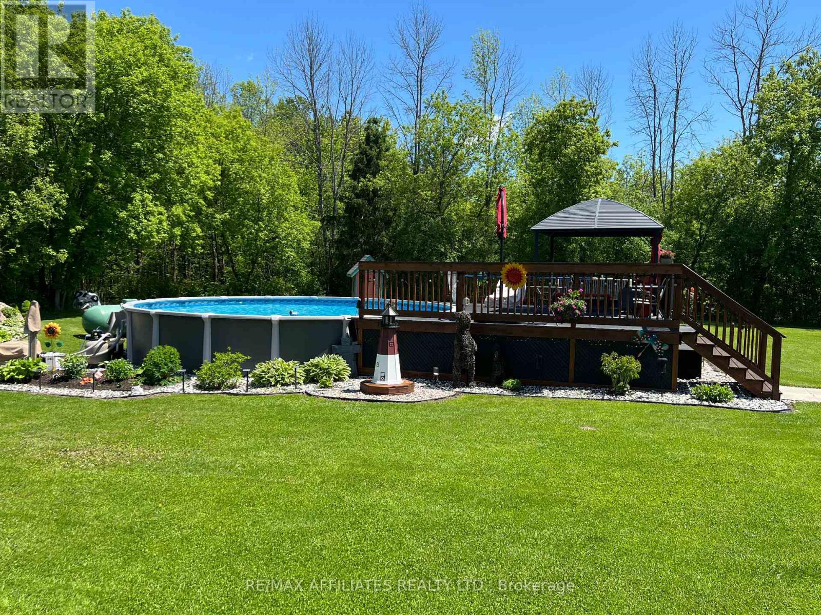 Photo 5 of 157 Perth Street, Rideau Lakes ON
