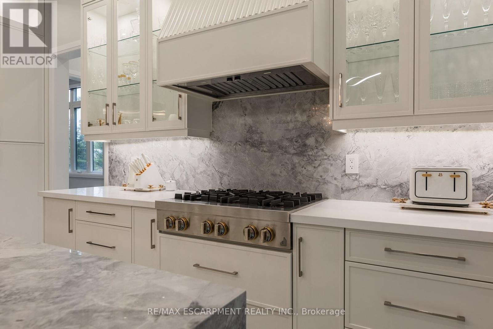 Photo 13 of 2110 Stonehouse Crescent, Mississauga ON