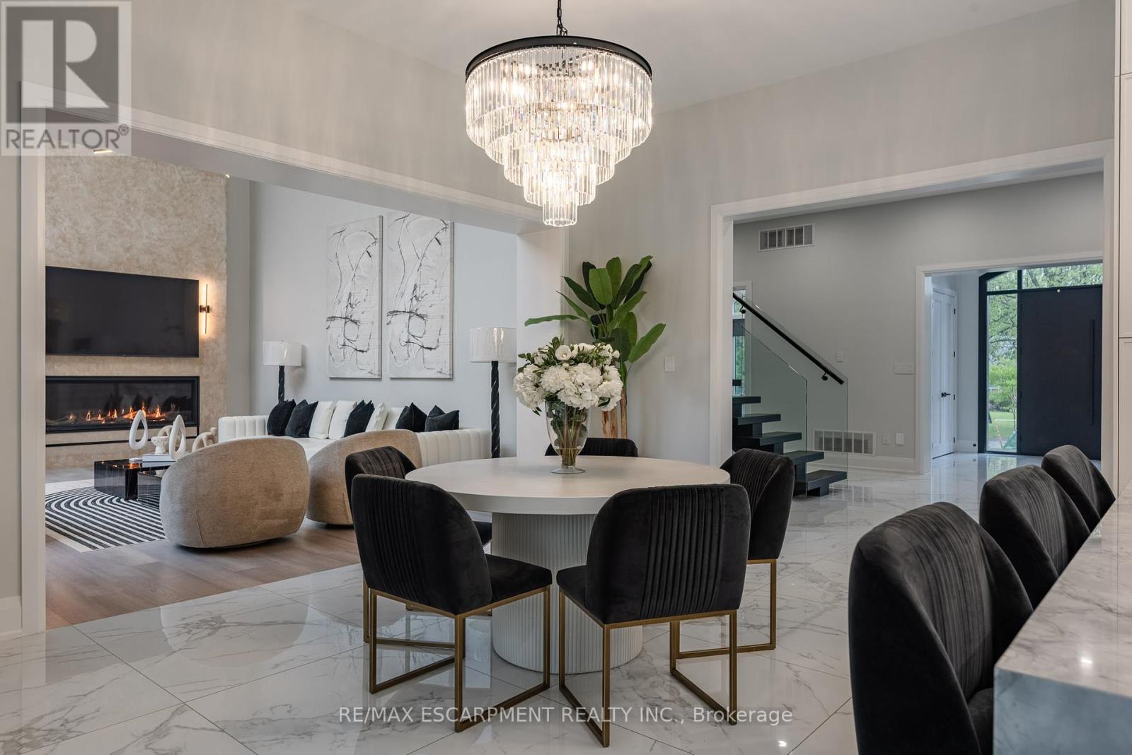 Photo 14 of 2110 Stonehouse Crescent, Mississauga ON
