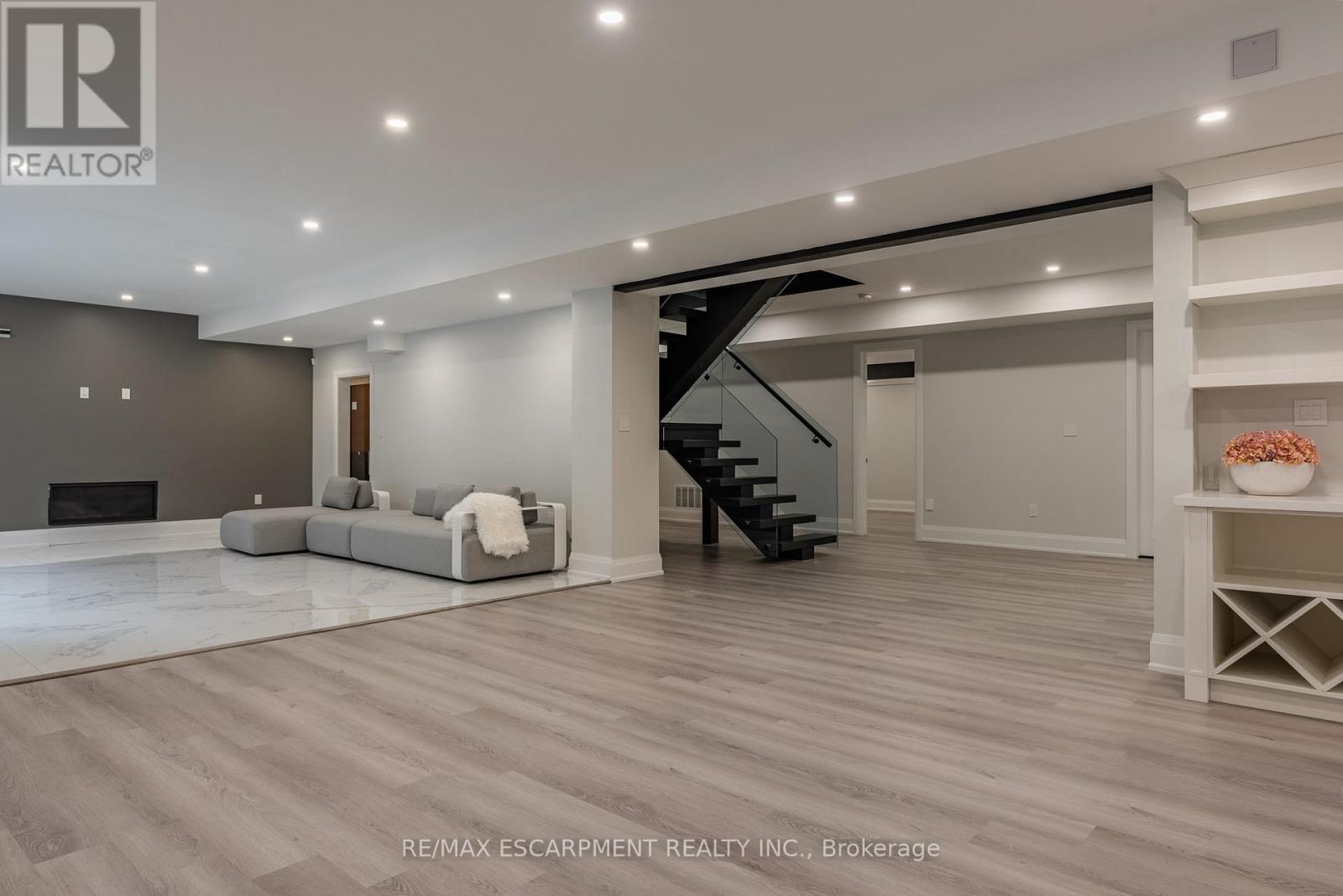 Photo 37 of 2110 Stonehouse Crescent, Mississauga ON
