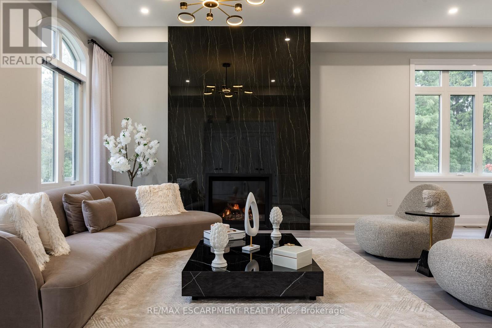 Photo 7 of 2110 Stonehouse Crescent, Mississauga ON