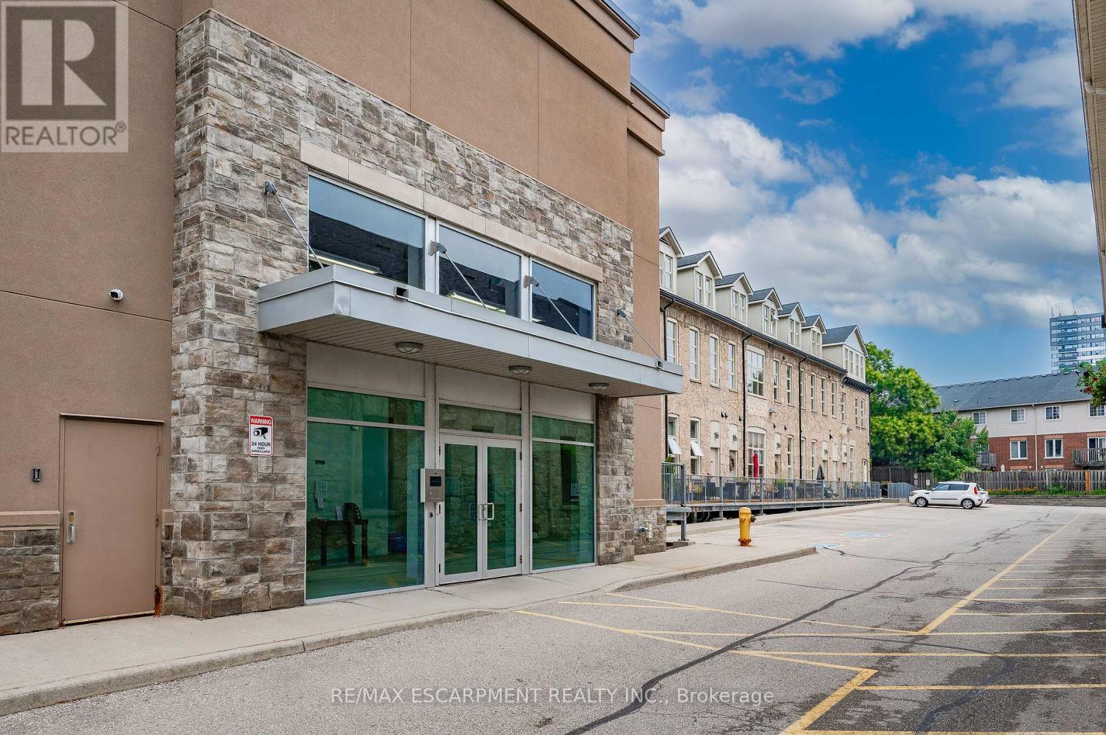 Photo 5 of 201 25 Concession Street, Cambridge ON